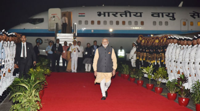 The Prime Minister, Shri Narendra Modi arrives, in Goa on October 15, 2016.