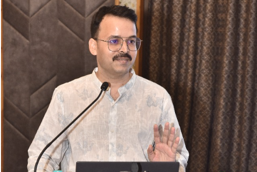 दीपक कुमार,वरीय शोध पदाधिकारी